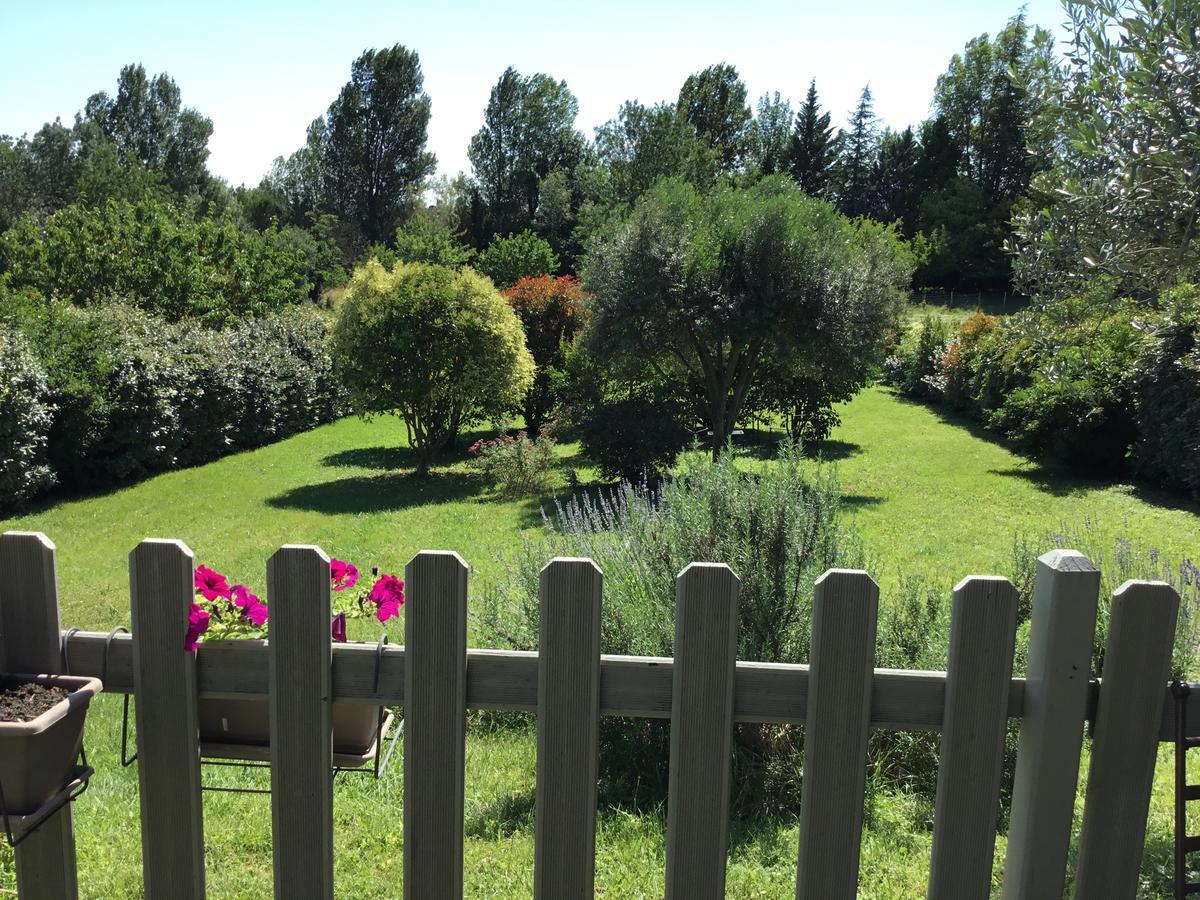 La Cabane De Pepe Emilien Bed & Breakfast Chomerac エクステリア 写真