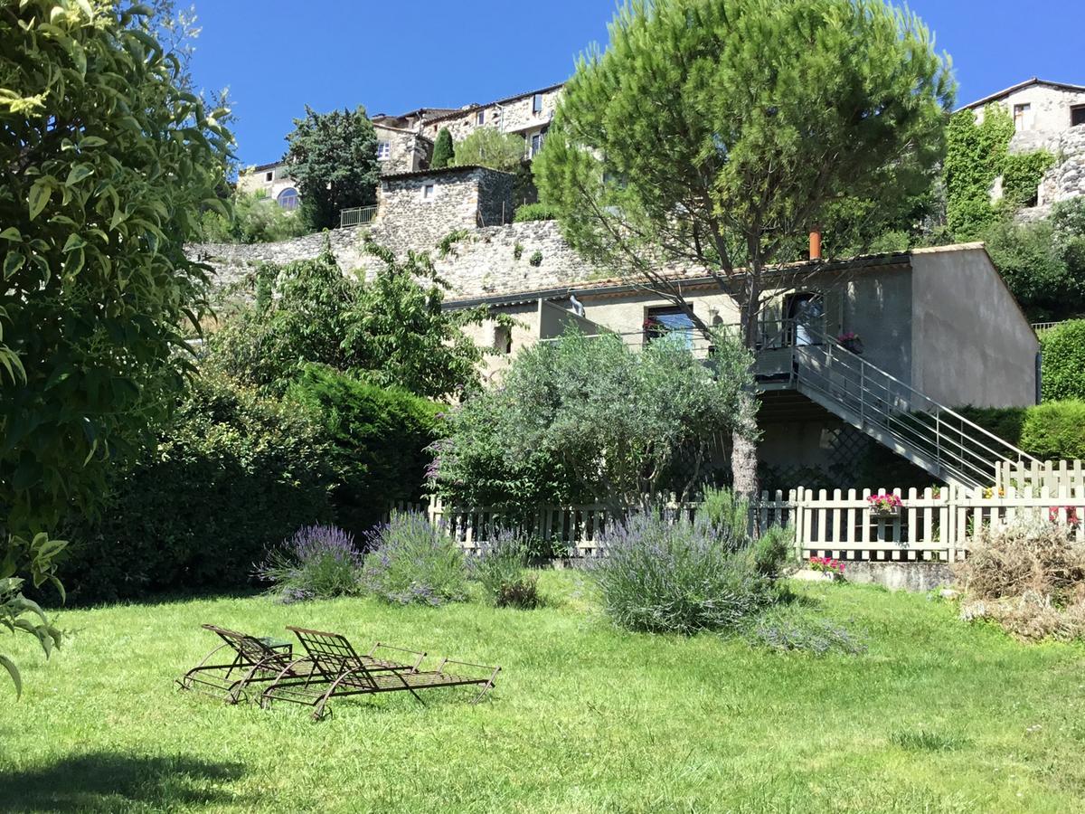 La Cabane De Pepe Emilien Bed & Breakfast Chomerac エクステリア 写真